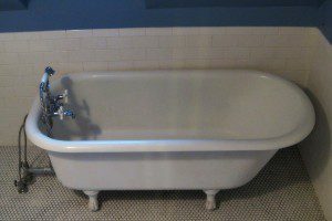 claw foot tub